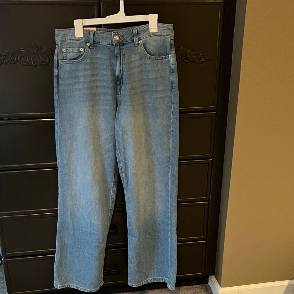 Aeropostale - High Rise Wide Leg Light Wash Jeans NWT